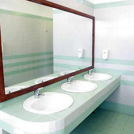 אכסניה Azores Youth Hostels - Terceira *