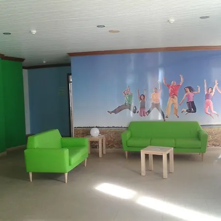 אכסניה Azores Youth Hostels - Terceira *